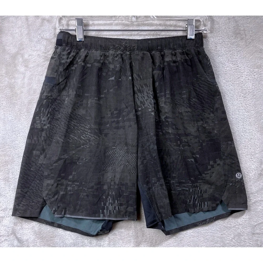 Lululemon Surge Lined Shorts Men Small Black Geometric Camo Running
